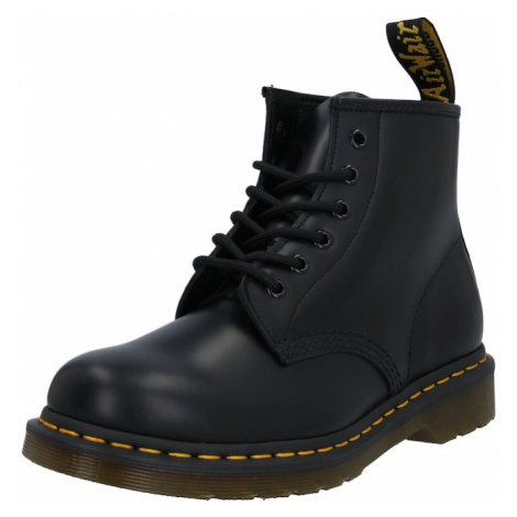 Šněrovací boty Dr Martens