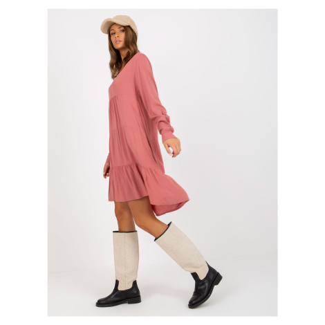 Prašně růžové dámské oversize šaty s volánem SUBLEVEL Fashionhunters