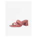 Růžové kožené pantofle na podpatku Tamaris
