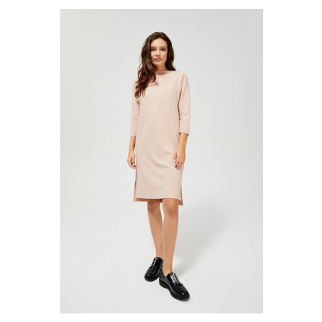 Knitted dress with a slit - pink Moodo
