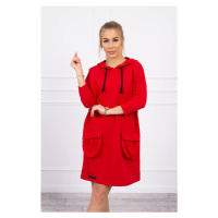 Červené šaty s kapucí