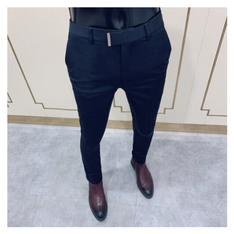 Modní úzké kalhoty pánské černé barvy klasické