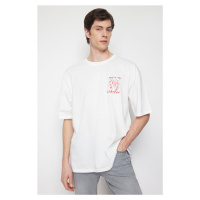 Trendyol Ecru Oversize/Wide Cut Lobster Embroidered 100% Cotton T-shirt