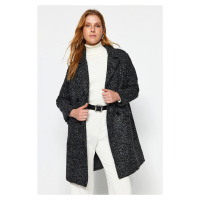 Trendyol Oversized Black Oversized Wide-Cut Potištěný dlouhý razítkovaný kabát