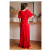 Červené dlouhé společenské šaty s volnými rukávy