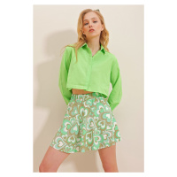 Trend Alaçatı Stili Women's Green Patterned Mini Shorts Skirt