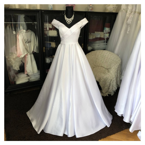 saténové svatební šaty Eleanora