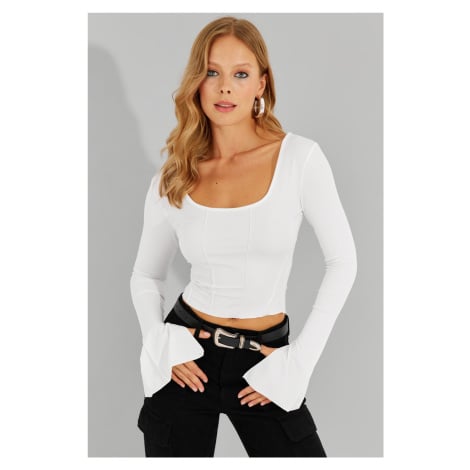 Cool & Sexy Women's White Front Back U Crop Blouse CG302