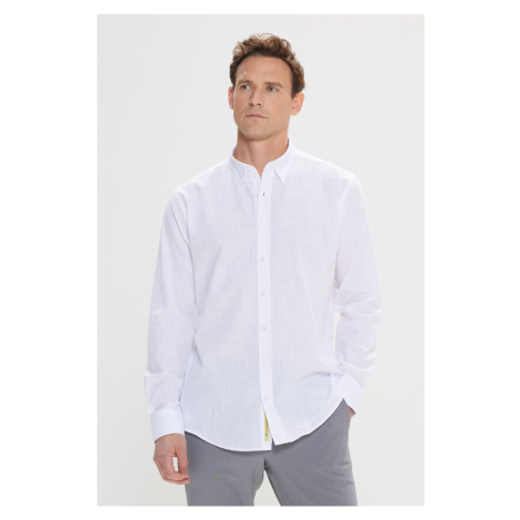 AC&Co / Altınyıldız Classics Men's White Comfort Fit Comfortable Cut Concealed Button Collar 100