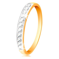Zlatý 14K prsten - blýskavý pás z čirých zirkonů s obrubou z bílého zlata