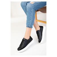 Soho Women's Black Sneakers 18760