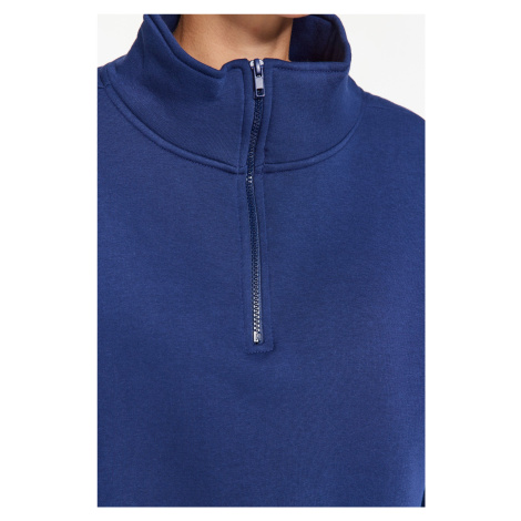 Trendyol Navy Blue Comfortable Cut Crop Basic Zippered Stand-Up Collar Fleece Inside Knitted Swe