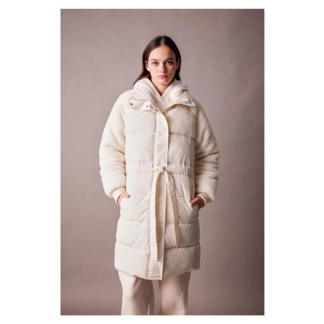 DEFACTO Oversize Wide Cut Faux Für Detailed Quilted Puffer Coat Parka