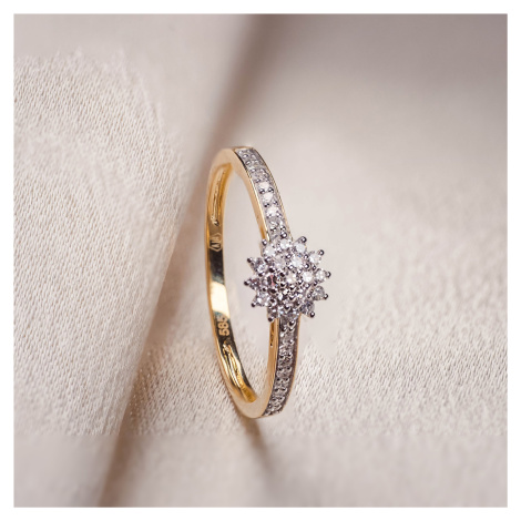 Luxusní zlatý prsten s diamanty Planet Shop