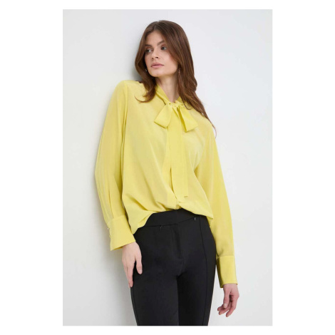 Hedvábná košile BOSS žlutá barva, regular, s vázaným výstřihem, 50505934 Hugo Boss
