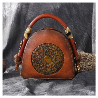 Malá kabelka s texturovaným ornamentem