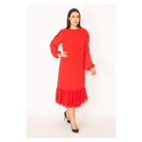 Dámské plus size červené šaty bez ramínek s volánkovým lemem a podšívkou z šifonu