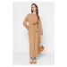 Trendyol Camel Beltted Shromážděné detailní padákové tkaniny Široký vzor tkané šaty