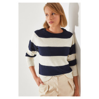 Bianco Lucci Women's Striped Sweater Raglan