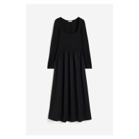 H & M - Šaty's rozšířenou sukní - černá