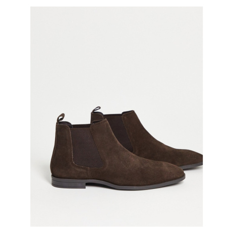 ASOS DESIGN chelsea boots in brown suede with black sole | Modio.cz