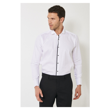 ALTINYILDIZ CLASSICS Men's White-black Slim Fit Slim Fit 100% Cotton Shirt with Collar Collar. AC&Co / Altınyıldız Classics