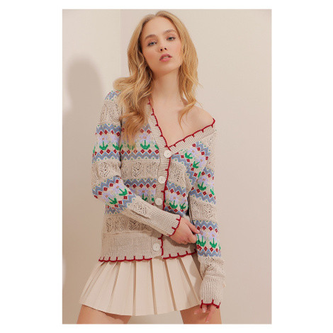 Trend Alaçatı Stili dámský béžový svetr s otevřeným vzorem