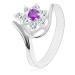 Prsten ve stříbrné barvě, asymetrická ramena, fialovo-čirý zirkonový květ
