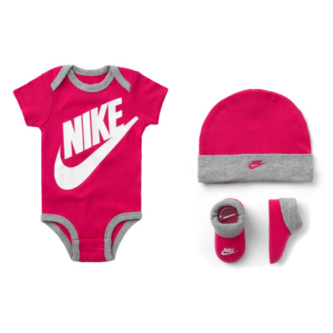Soupravy pro kojence a batolata Nike >>> vybírejte z 32 souprav Nike ZDE |  Modio.cz