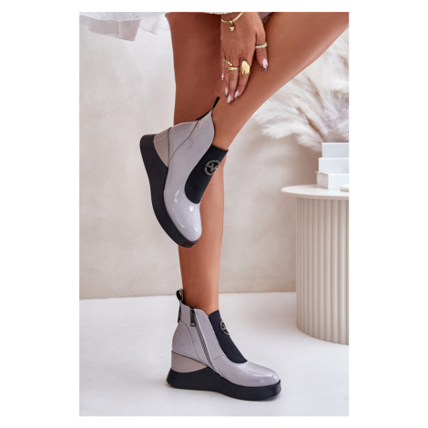 Lakované Kotníkové Boty Na Klínku Zateplené Vinceza Šedé Kesi