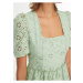 Světle zelené dámské vzorované krátké šaty Trendyol