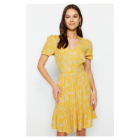 Trendyol žlutý pas otevřený mini květinový vzorovaný tkané šaty