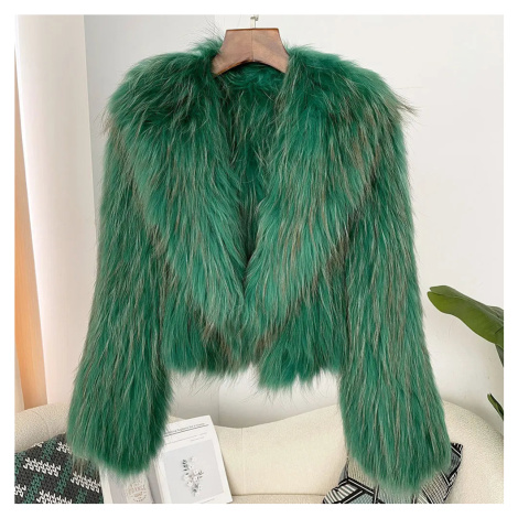 Krátká chlupatá dámská bunda z pravé kožešiny
