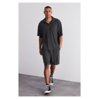Trendyol Limited Edition Smoked Oversize/Wide Cut Textured Non-Wrinkle Ottoman Shorts