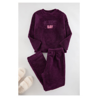 Trendyol Curve Purple Slogan and Heart Plush/Wellsoft Knitted Pajama Set