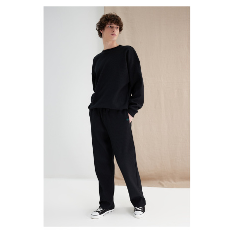 Trendyol Black Oversize/Wide-Fit Textured Label Detail Sweatpants