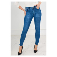 Klasické úzké džíny