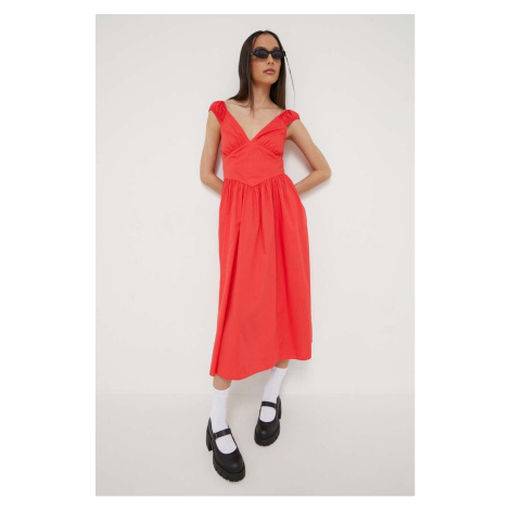 Šaty Abercrombie & Fitch červená barva, midi