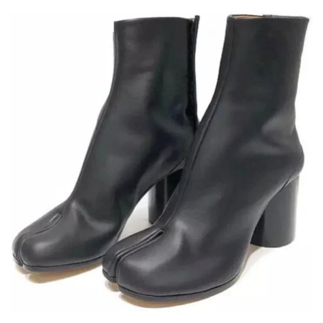 Kožené kotníkové boty na podpatku