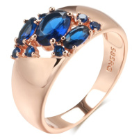 Pozlacený prsten s modrými kameny