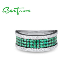Stříbrný prsten zdobený zelenými zirkony FanTurra