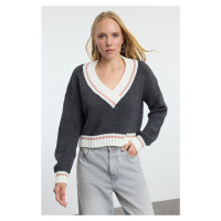 Trendyol Anthracite Crop V-Neck Knitwear Sweater