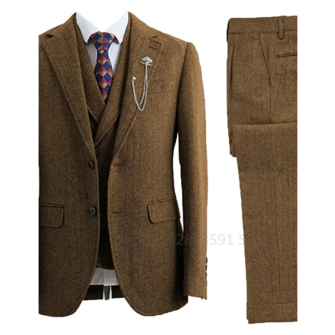 Třídílný pánský oblek z tvídu s dvouřadým sakem