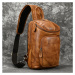 Kvalitní a stylový batoh přes rameno přírodní kůže