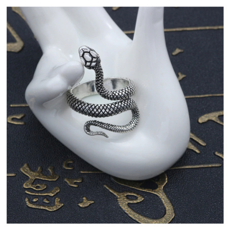 Modní masivní prsten ve tvaru hada
