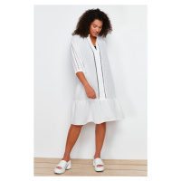 Trendyol Curve White V-Neck Flounce Hem Button Detailed Beach Dress
