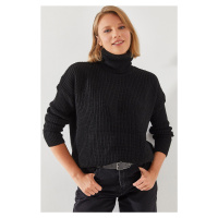 Bianco Lucci Women's Thessaloniki Sweater