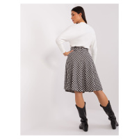 Dámská pletená sukně LK SD 508387 1.12P Bílá s černou - FPrice