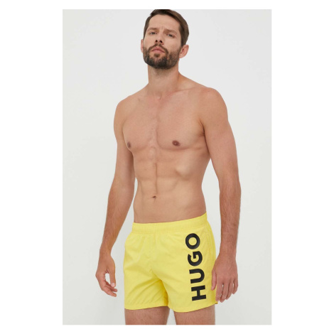 Plavkové šortky HUGO žlutá barva Hugo Boss