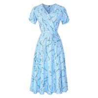 Šifonové šaty s obálkovým výstřihem a květovaným vzorem